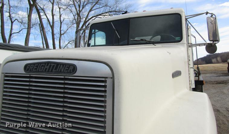 image for item DB5996 1989 Freightliner FLD120 nurse tank truck