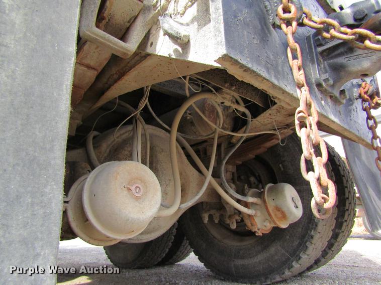 image for item DB5996 1989 Freightliner FLD120 nurse tank truck