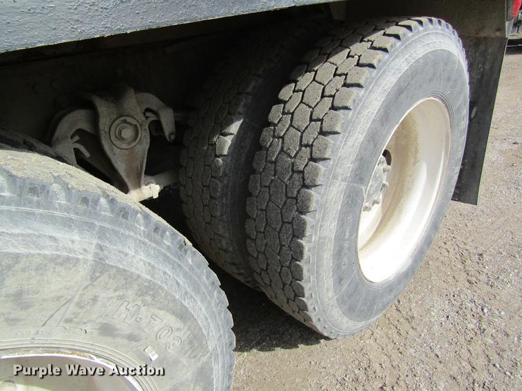 image for item DB5996 1989 Freightliner FLD120 nurse tank truck