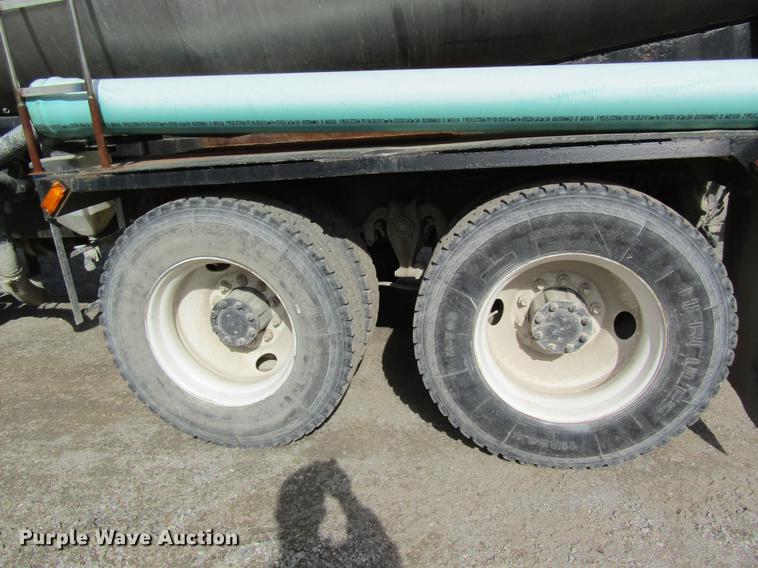 image for item DB5996 1989 Freightliner FLD120 nurse tank truck