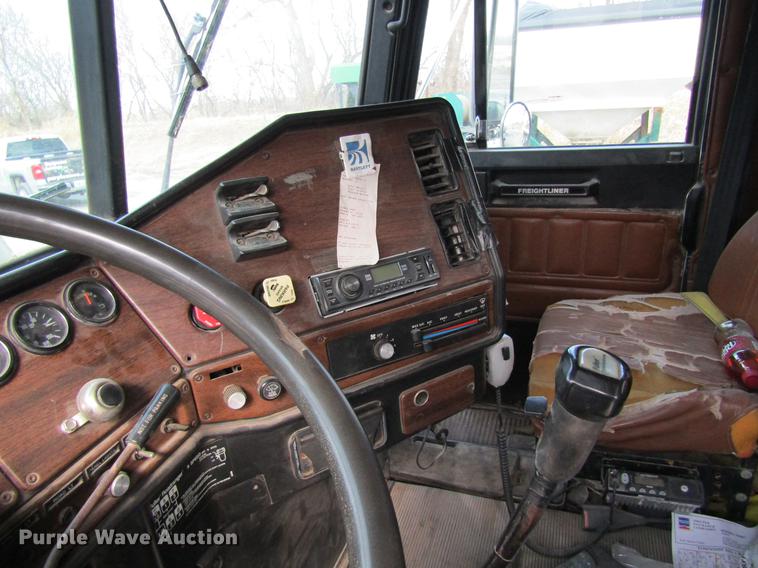 image for item DB5996 1989 Freightliner FLD120 nurse tank truck