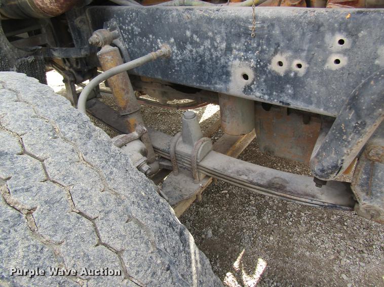 image for item DB5996 1989 Freightliner FLD120 nurse tank truck