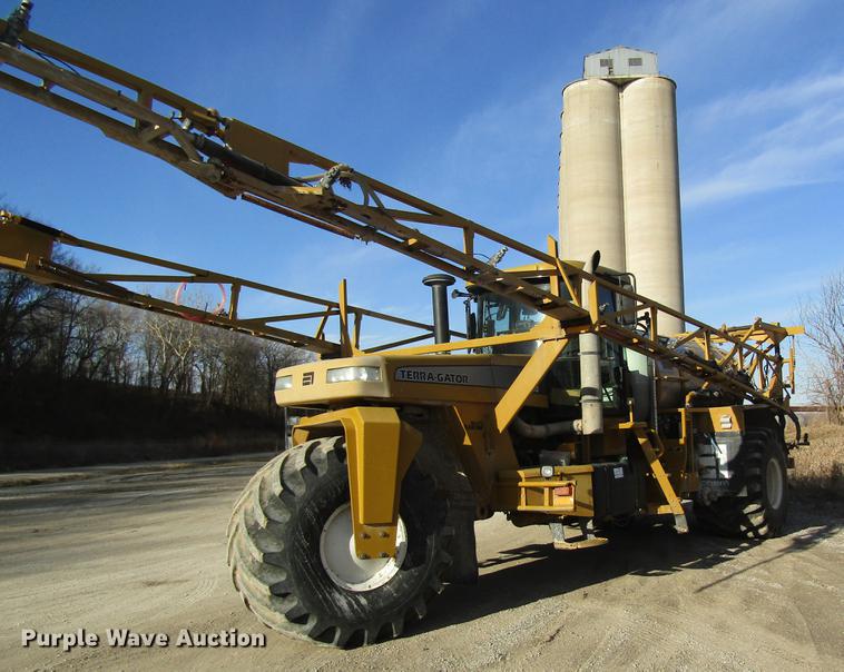image for item DB5997 2006 Ag-Chem TerraGator 6103 self-propelled sprayer