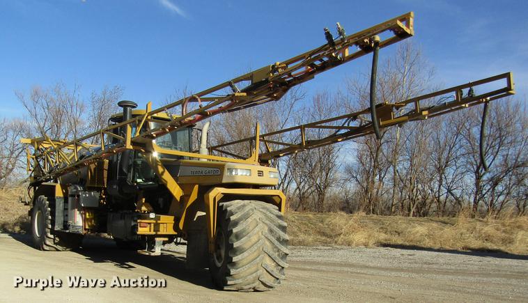 image for item DB5997 2006 Ag-Chem TerraGator 6103 self-propelled sprayer