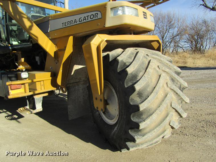 image for item DB5997 2006 Ag-Chem TerraGator 6103 self-propelled sprayer