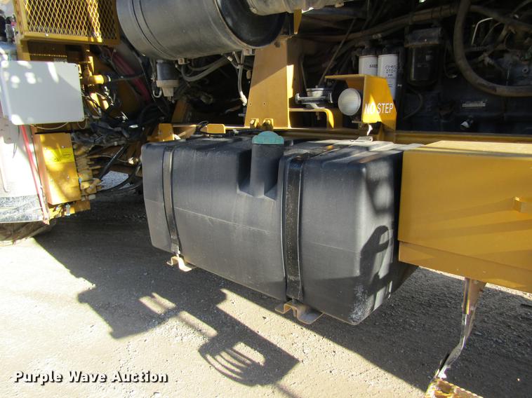 image for item DB5997 2006 Ag-Chem TerraGator 6103 self-propelled sprayer