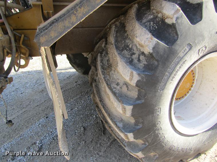 image for item DB5997 2006 Ag-Chem TerraGator 6103 self-propelled sprayer