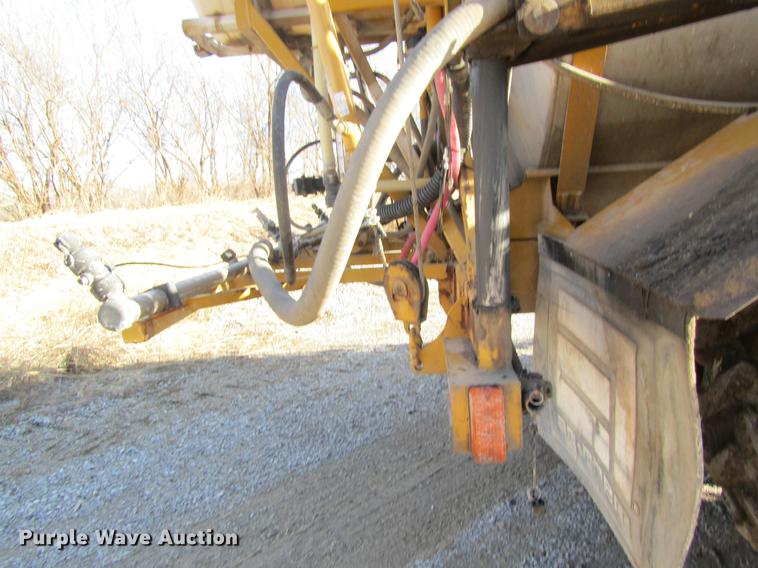 image for item DB5997 2006 Ag-Chem TerraGator 6103 self-propelled sprayer