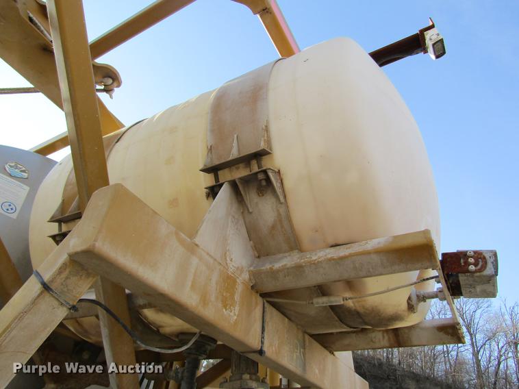 image for item DB5997 2006 Ag-Chem TerraGator 6103 self-propelled sprayer