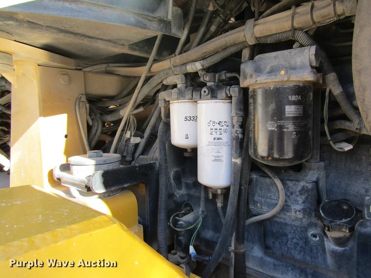 image for item DB5997 2006 Ag-Chem TerraGator 6103 self-propelled sprayer