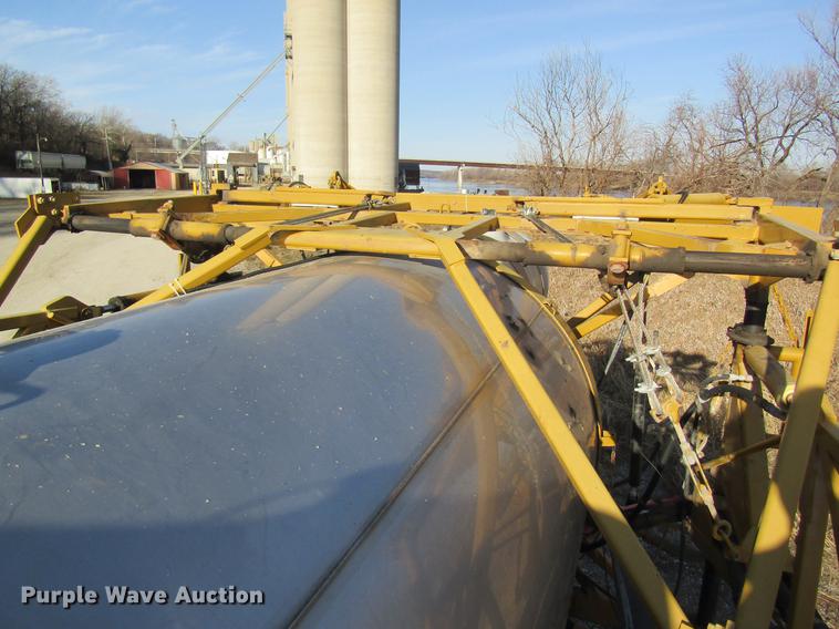 image for item DB5997 2006 Ag-Chem TerraGator 6103 self-propelled sprayer