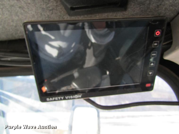 image for item DB5997 2006 Ag-Chem TerraGator 6103 self-propelled sprayer