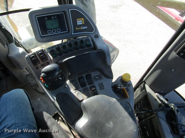 image for item DB5997 2006 Ag-Chem TerraGator 6103 self-propelled sprayer