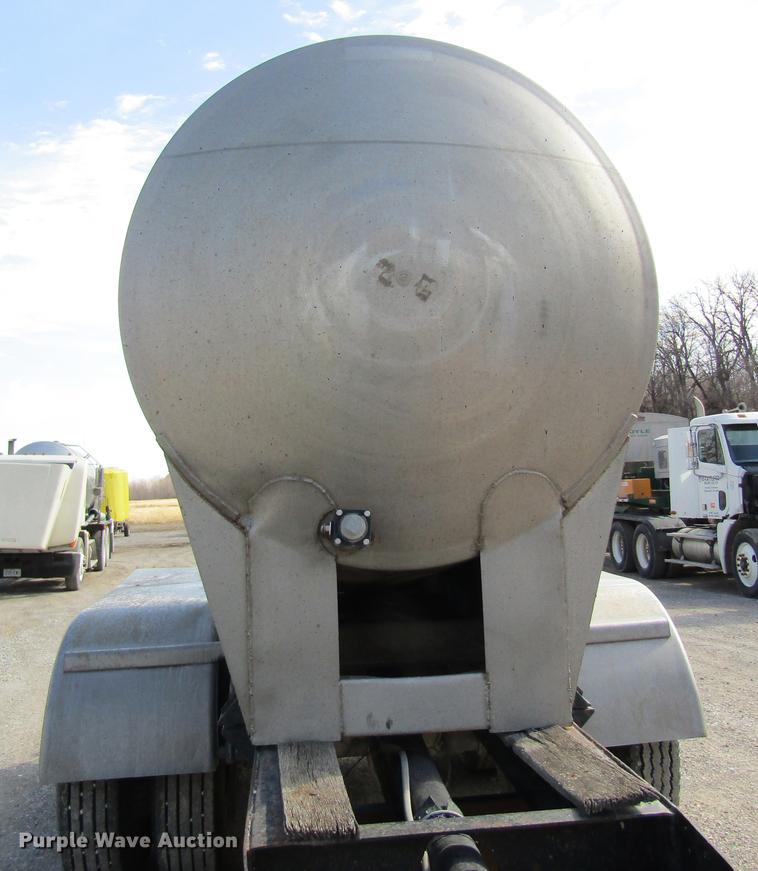 image for item DB5999 1980 shop built nurse tank trailer