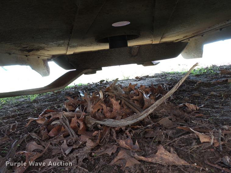 image for item DB7198 1998 Bush Hog 13368 rotary mower