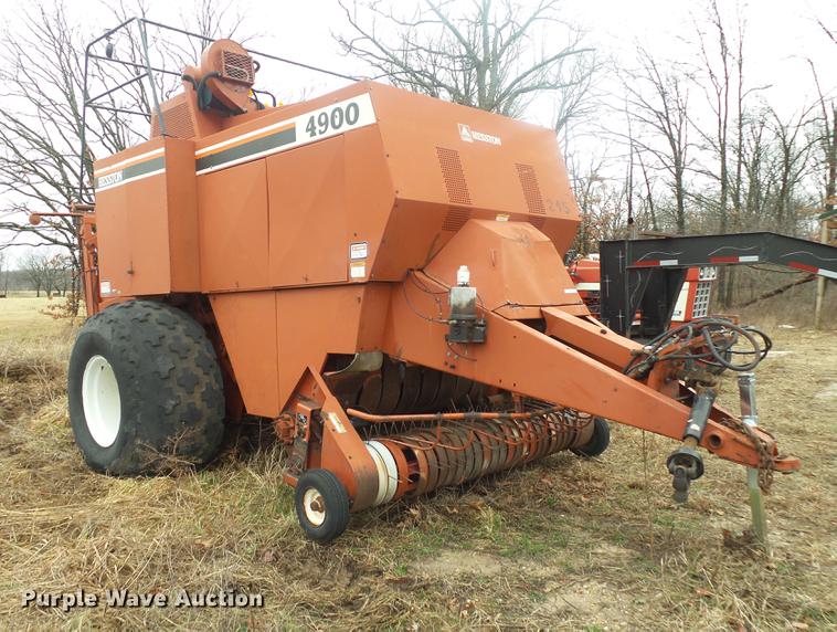 image for item DB7263 1998 Hesston 4900 large square baler