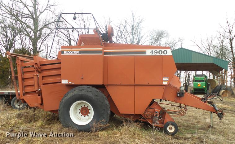 image for item DB7263 1998 Hesston 4900 large square baler