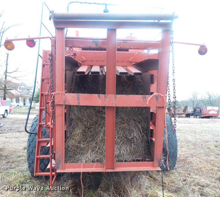 image for item DB7263 1998 Hesston 4900 large square baler