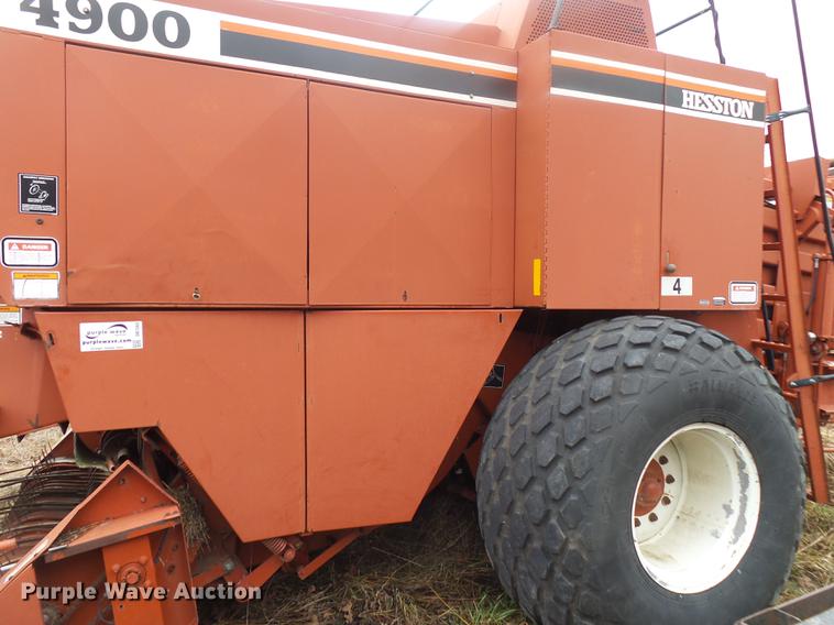 image for item DB7263 1998 Hesston 4900 large square baler