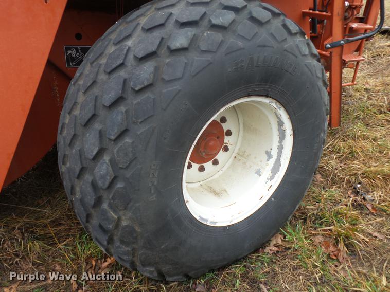 image for item DB7263 1998 Hesston 4900 large square baler