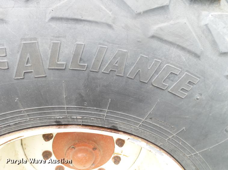 image for item DB7263 1998 Hesston 4900 large square baler