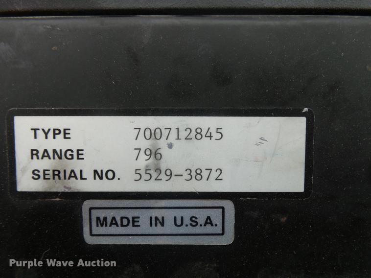 image for item DB7263 1998 Hesston 4900 large square baler