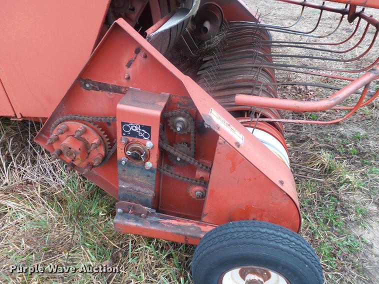 image for item DB7263 1998 Hesston 4900 large square baler