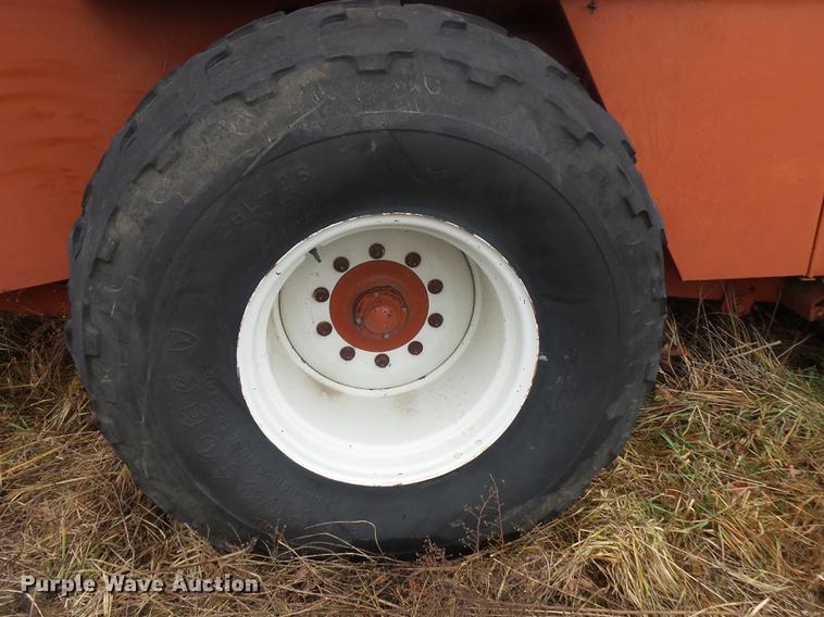 image for item DB7263 1998 Hesston 4900 large square baler