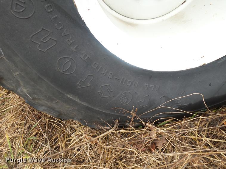 image for item DB7263 1998 Hesston 4900 large square baler