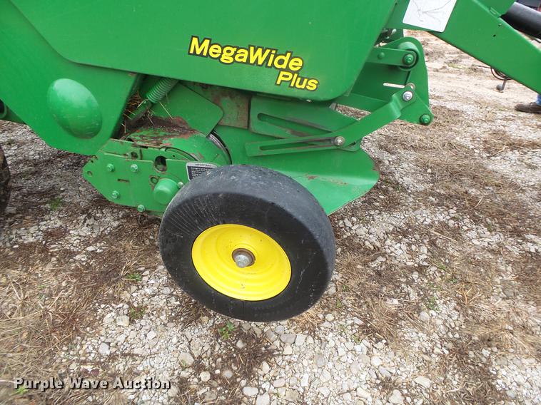 image for item DB7264 2012 John Deere 468 Mega Wide Plus round baler