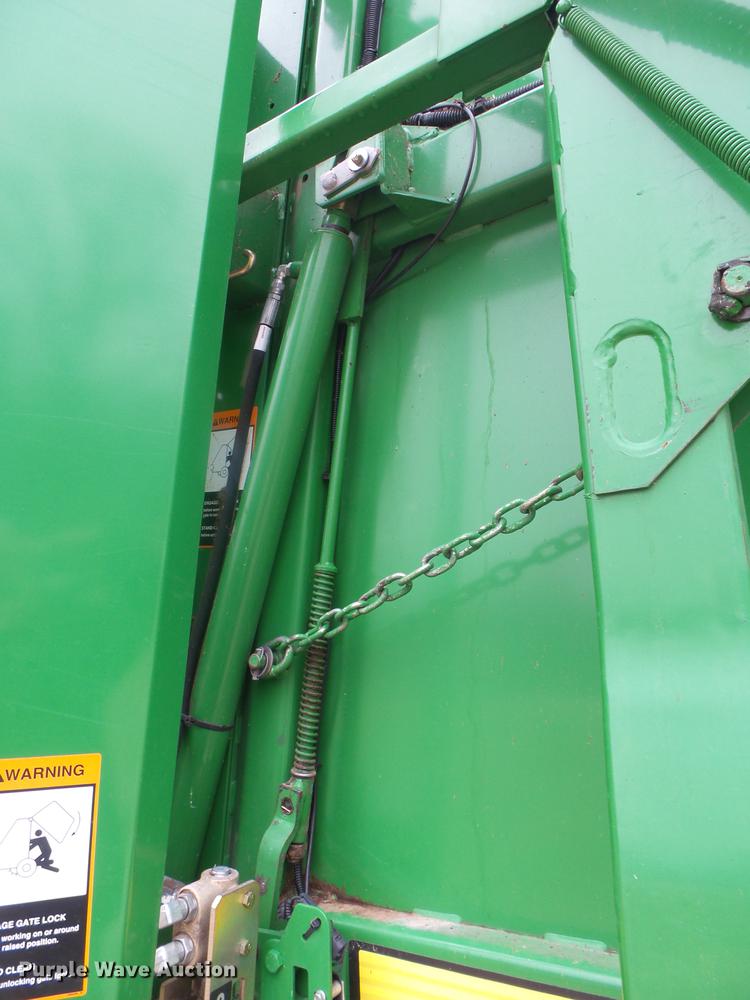 image for item DB7264 2012 John Deere 468 Mega Wide Plus round baler