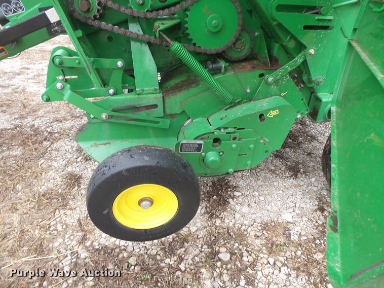 image for item DB7264 2012 John Deere 468 Mega Wide Plus round baler
