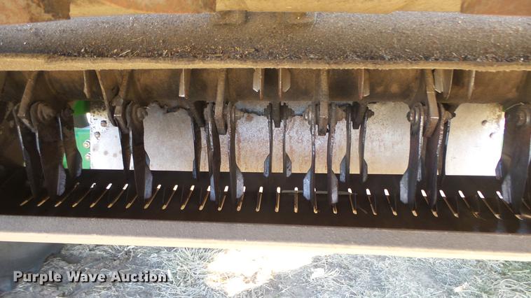 image for item DC0665 2001 John Deere 9750 STS combine