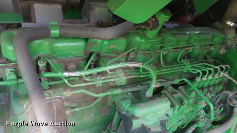 image for item DC0665 2001 John Deere 9750 STS combine