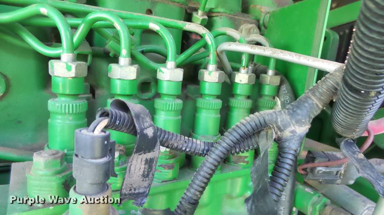 image for item DC0665 2001 John Deere 9750 STS combine