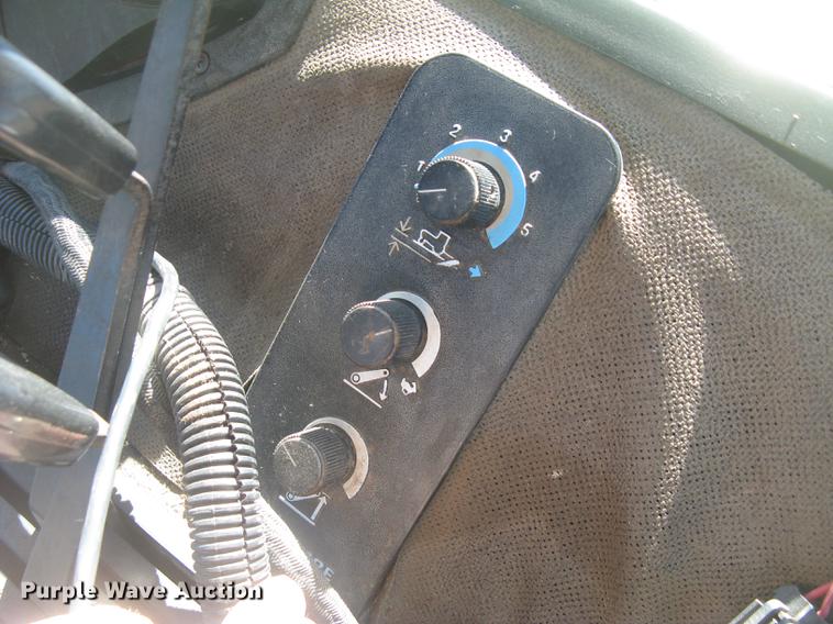 image for item DC2338 1990 John Deere 4955 MFWD tractor