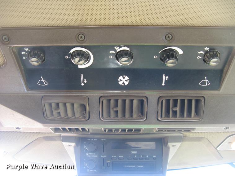 image for item DC2338 1990 John Deere 4955 MFWD tractor