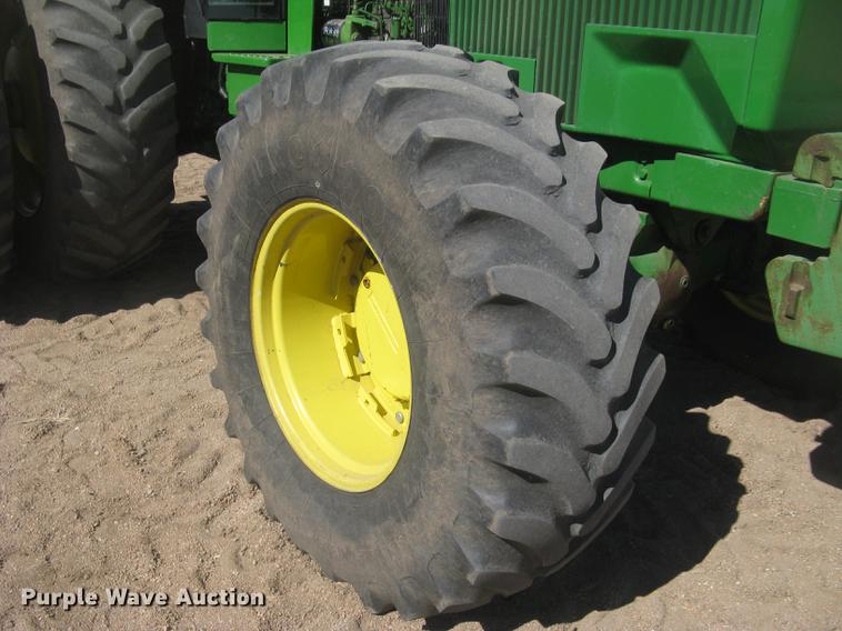 image for item DC2338 1990 John Deere 4955 MFWD tractor