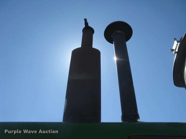 image for item DC2338 1990 John Deere 4955 MFWD tractor