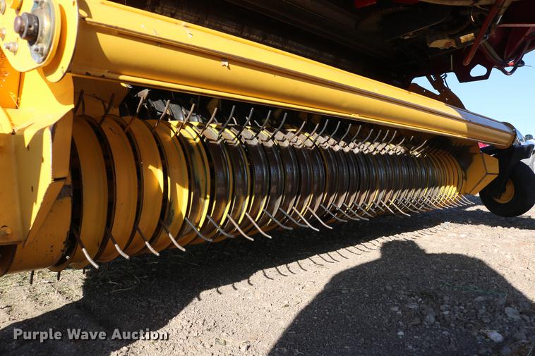 image for item DC3505 2015 New Holland Rollbelt 560 specialty crop round baler