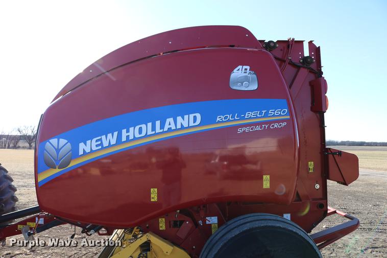 image for item DC3505 2015 New Holland Rollbelt 560 specialty crop round baler