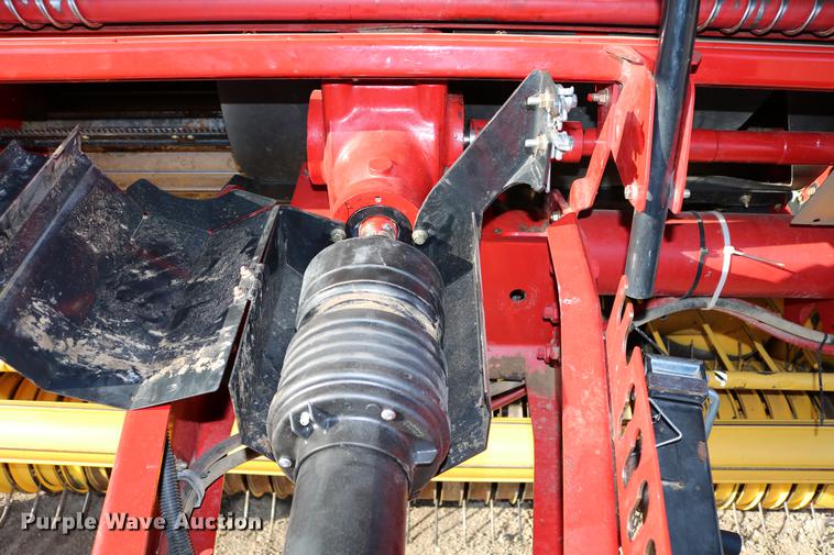 image for item DC3505 2015 New Holland Rollbelt 560 specialty crop round baler