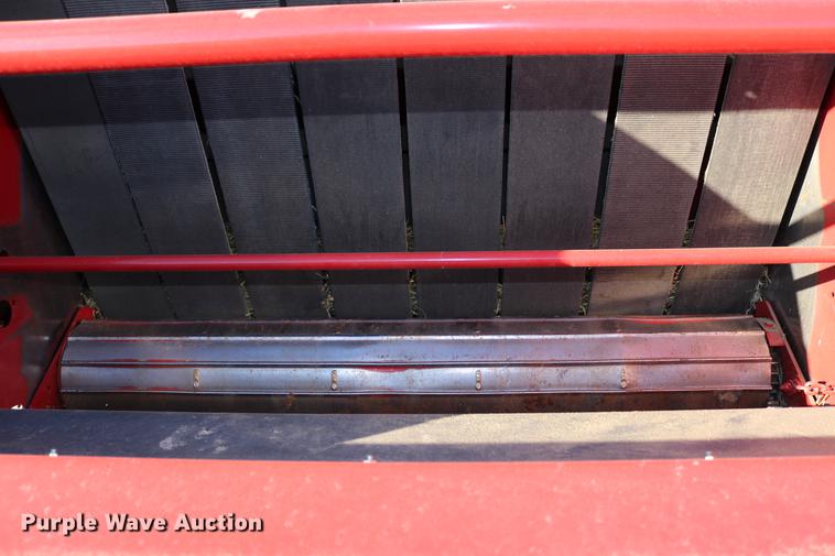 image for item DC3505 2015 New Holland Rollbelt 560 specialty crop round baler