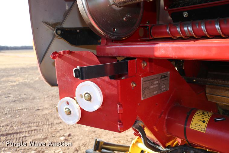 image for item DC3505 2015 New Holland Rollbelt 560 specialty crop round baler