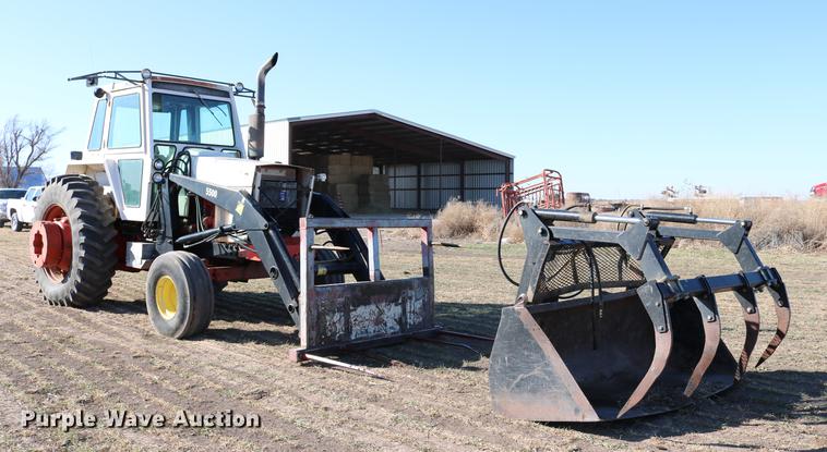 image for item DC3521 1975 Case 1370 tractor