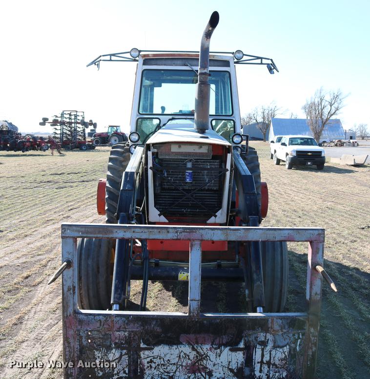 image for item DC3521 1975 Case 1370 tractor
