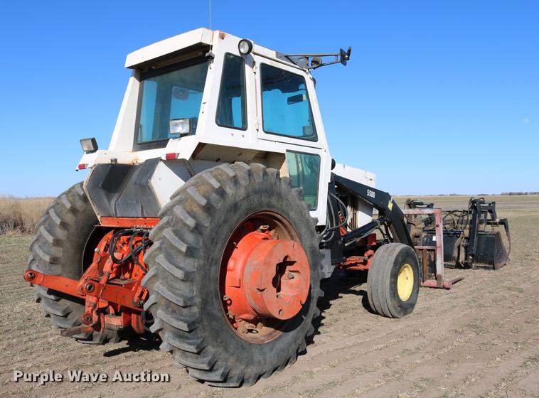 image for item DC3521 1975 Case 1370 tractor