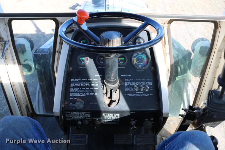 image for item DC3521 1975 Case 1370 tractor