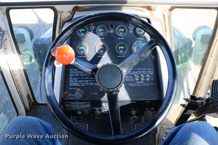 image for item DC3521 1975 Case 1370 tractor