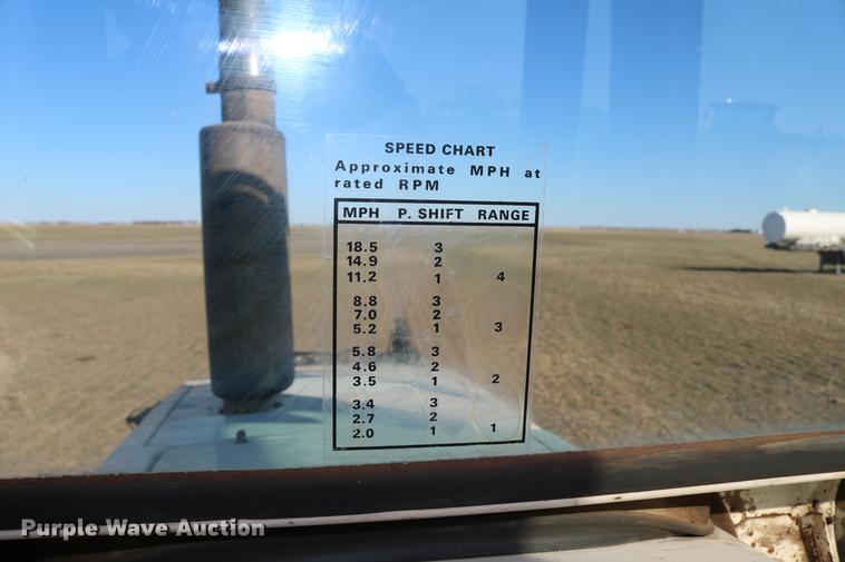 image for item DC3521 1975 Case 1370 tractor